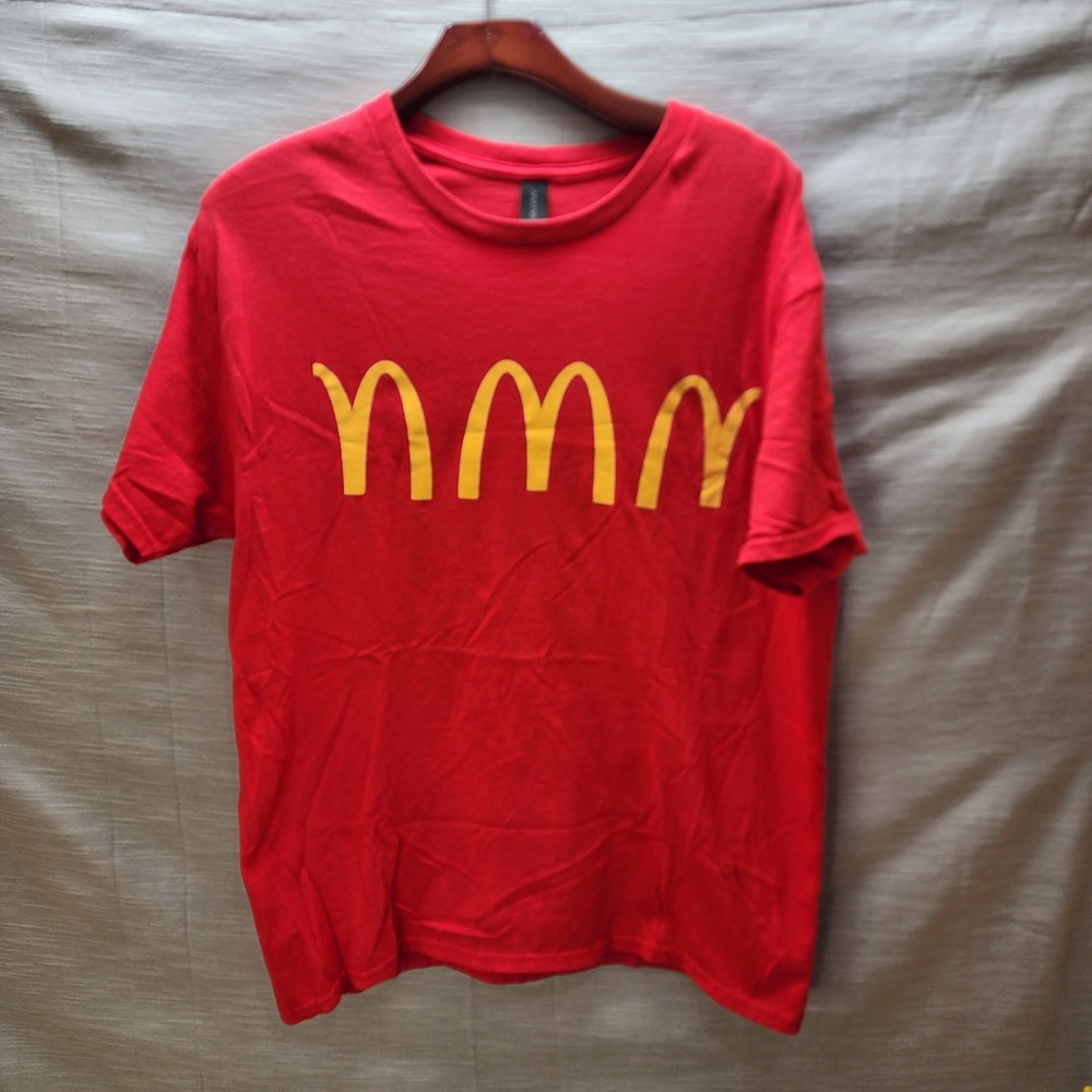 Gildan Heavy Cotton Red T-Shirt Repeat Golden Arches Graphic Mens Large
